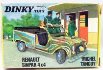 Les Chevaliers du Ciel - Renault Sinpar 4x4 de Tanguy - Dinky Toys