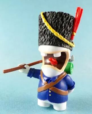 Les Lapins Cr�tins - Figurine Pvc Ubisoft - Lapin Grenadier Soldat Empire avec Rateau