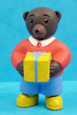 Les mondes de Petit Ours Brun - Figurine PVC Bayard Presse - Petit Ours Brun avec cadeau