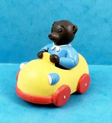 Les mondes de Petit Ours Brun - Figurine PVC Bayard Presse - Petit Ours Brun conduit une voiture � p�dales