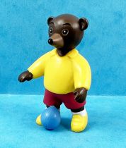 Les mondes de Petit Ours Brun - Figurine PVC Bayard Presse - Petit Ours Brun joue à la balle