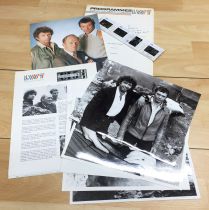 Les Professionnels (série télévisée) - Jeu de 5 Photos N&B et 4 Diapositives et documents pour la Presse (en anglais)