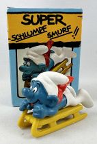 Les Schtroumpfs - Schleich - 40201 Schtroumpf avec luge (neuf en boite)