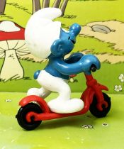 Les Schtroumpfs - Schleich - 40230 Schtroumpf en trotinette