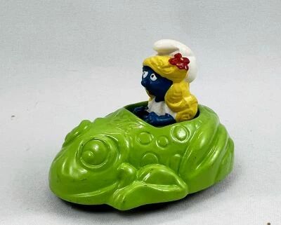 Les Schtroumpfs - Voiture m�tal Esci - Voiture grenouille de la Schtroumpfette (occasion)