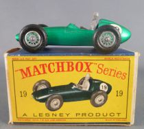 Lesney Matchbox N° 19 Aston Martin F1 Racer Green Metalised with Box