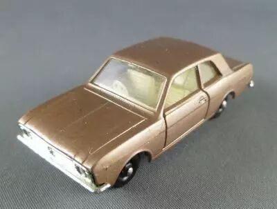 Lesney Matchbox N� 25 Ford Cortina Bronze M�talis�