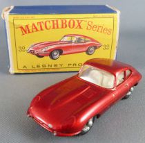 Lesney Matchbox N° 32 E Type Jaguar Red Metalised with Box