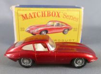 Lesney Matchbox N° 32 Jaguar Type E Rouge Métallisé avec Boite