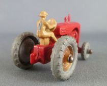 Lesney Matchbox N° 4 Massey Harris Farm Tractor Red