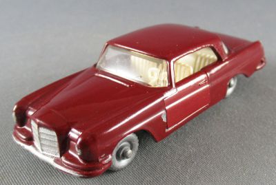 Matchbox mercedes sales 220se