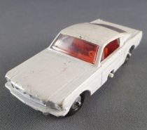 Lesney Matchbox N° 8 Ford Mustang Coupé Blanche