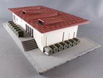 Lima 041 Ho Good Station Freight Yard no Box