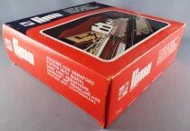 Lima 046 Ho Train Station with Light Signal Mint in Box