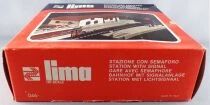 Lima 046 Ho Train Station with Light Signal Mint in Box