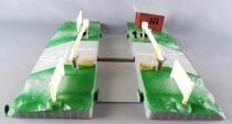 Lima 21 Ho Level Crossing Mint in Box