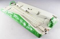 Lima 60 0021 Ho Sorting Station and Depot Mint in Box