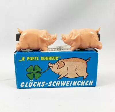 Little Magnetic Pigs (Gl�ckss-shweinchen) - Magneto Ref.3134 (1979)