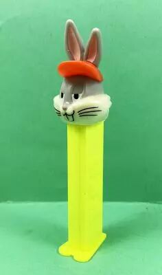 Looney Tunes - PEZ dispenser - Bugs Bunny (patent number 4.966.305)