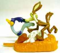 Looney Tunes - Premium Figures - Road Runner & Wile E. Coyote