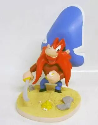 Figurine Harry Potter 9cm sur socle Warner Bros - Harry Potter | Beebs