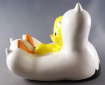 Looney Tunes - Warner Avenue of the Stars Ceramic Coin Bank - Tweety Rests in the clutches of Sylvester