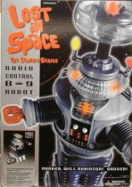 Lost in Space : the series - 2 feet tall Radio Control B-9 Robot - Trendmasters -  Mint on card