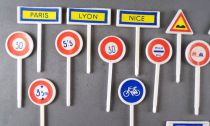 Lot 22 Panneaux de Signalisation Plastique 68mm Véhicule Miniature Tour de France