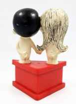 Love is... - Figurine PVC Maia Borges - Le couple sur socle \ Wann sehen wir uns wieder?\  - Minikim Caribbean 1988