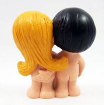 Love is... - Maia Borges PVC Figure - Couple with heart - Minikim Caribbean 1988