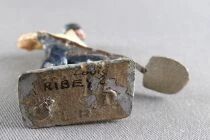 LR Hornby 0 Gauge French Hollow Lead Figure 45mm Railwayman with Shovel