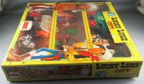 Lucky Luke - Comansi - City Boite Diorama 3 étages Chariot Bâché1 Diligence Neuf Réf 715