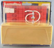 Lundby of Sweden # 8843 - Bath Red Color Ceramic Dolls House Furniture Mint on Card