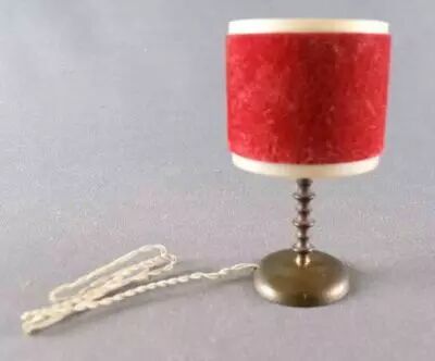 Lundby of Sweden R�f 6167 - Lampe de Table Velour Rouge avec Ampoule Maison de Poup�es