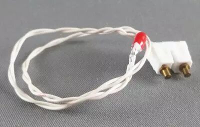 Lundby of Sweden R�f 6196 - Ampoule Rouge avec Fil pour Eclairage Maison de Poup�es