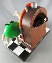 M&M\'s candy dispenser - Red & Green dansing around the juke-box
