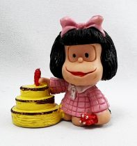 Mafalda - Figurine PVC Comics Spain - Mafalda avec gateau d\'anniversaire (robe rose)
