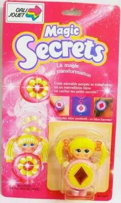 Magic Secrets - Blondie la poup�e blonde - Galoob Orli Jouet