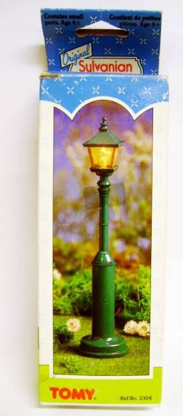 Mapletown Sylvanian families Village Garden Lamp Post Mint