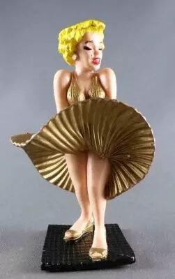 Marilyn Monroe -  Comics Spain - Figurine PVC Robe Dor�e 10cm
