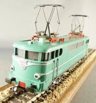 M&auml;rklin 3038 Ho Sncf Electric Locomotive BoBo BB 9223 3-Rail 12V AC Boxed