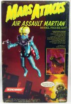 Mars Attacks - Topps Screamin\' Model Kit - Air Assault Martian