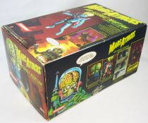 Mars Attacks - Topps Screamin\' Model Kit - Air Assault Martian