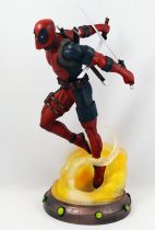 Marvel Select Gallery Diorama - Comic PVC Statue - Deadpool