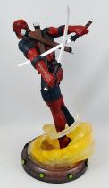 Marvel Select Gallery Diorama - Comic PVC Statue - Deadpool