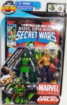 Marvel Universe Comic Pack - Secret Wars #10 - Absorbing Man & Dr. Doom with Wasp