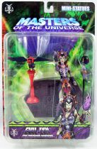 Masters of the Universe 200X - Mini-Statue Evil-Lyn & Screeech