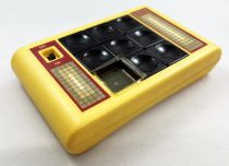MB Electronics - Handheld Game - Genius The Electronic Mind Bending Puzzle French Box