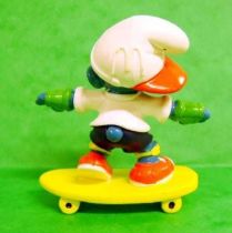 McDonald 1998 Skateboarder Smurf