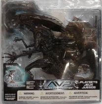 McFarlane - Alien vs Predator series 2 - Alien Queen with base